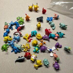 46 Pokemon Mini Figures